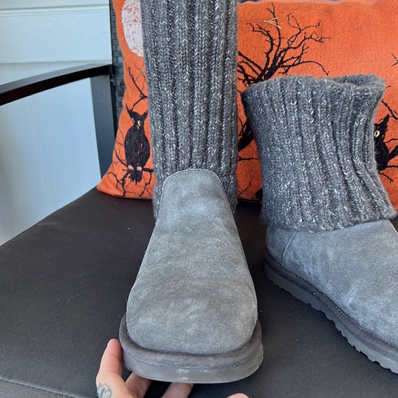 Woven Style UGG Boots! - Picture 5 of 11